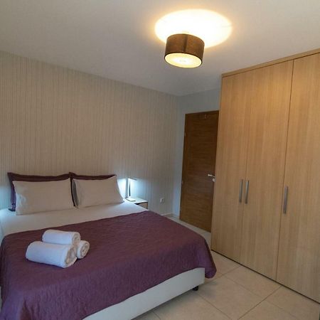 Spacious Fully Equipped 3Bd 2Bath Apt In The Heart Of City With Balconies Ac And Fast Wifi #2 Heraklion  ภายนอก รูปภาพ